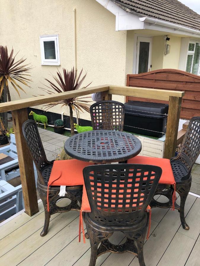 Six By The Sea - 2 Bed House - A Little Something For Everyone Saint Columb Minor Exterior photo